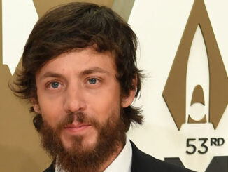 Chris Janson faces scrutiny for performing at live show