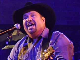 Garth Brooks hints at return to music: “Cool things are happening”