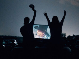 Garth Brooks’ drive-in concert draws more than 350,000 fans