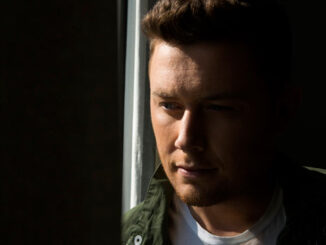 Scotty McCreery is “In Between” number-one hits