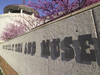 Country Music Hall of Fame extends closure through the end of July