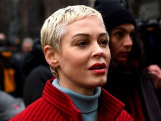 Rose McGowan accuses Alyssa Milano of making ‘Charmed’ set a “toxic” environment