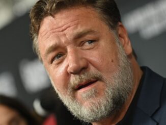 Russell Crowe donates to restaurant damaged in Beirut explosion “on behalf of Anthony Bourdain”