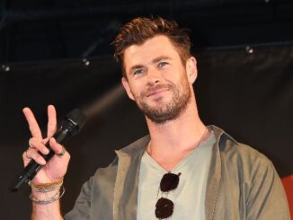 Chris Hemsworth hilariously crashes live weather report
