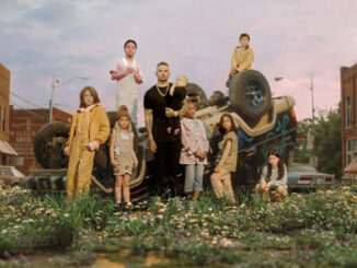 Kane Brown’s daughter Kingsley makes appearance in “Worldwide Beautiful” video