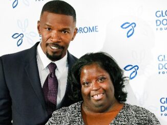 Jamie Foxx mourns the passing of his little sister, DeOndra Dixon