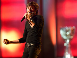 “This has been quite a journey”: As ‘Buy Me a Boat’ goes gold, Chris Janson looks back at the past five years