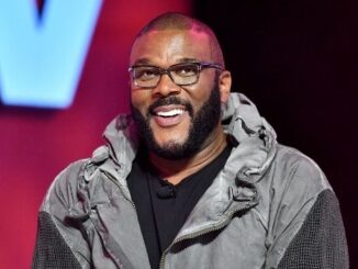 Tyler Perry thanksgiving food drive draws thousands