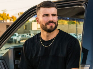 Sam Hunt’s “Breaking Up Was Easy in the 90s” video offers a fresh start