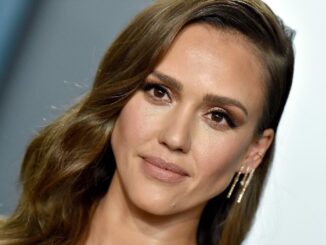 Jessica Alba reveals her father was diagnosed with thyroid cancer